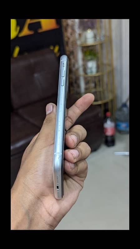 iPhone xr dual pta 128 gb 5