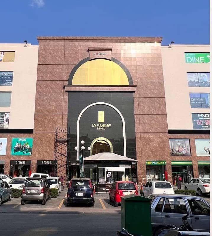 ATTENTION COMMERICAL SHOP IN JASMINE MALL WITH HIGH RENTAL INCOME AVAILABLE FOR SALE IN BAHRIA TOWN LAHORE NEAR TO TALWAR CHOWK 1