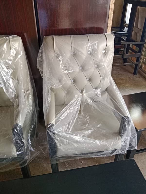 three seater sofa and two chairs  and one table 100% new and unused 1