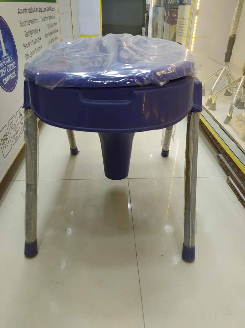 portable commode chairs / portable toilet seat / plastic commode 2