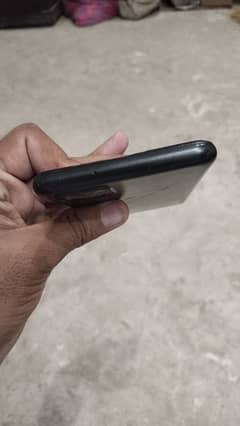 a12 mobile condition ye h k carmera pichy sh khrb h front bilkul thk h