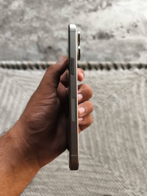 Iphone 15 Pro Max Jv Natural Titanium 3