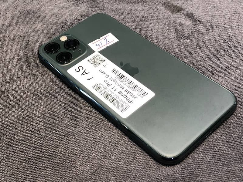 i phone 11pro 256gb pta 1