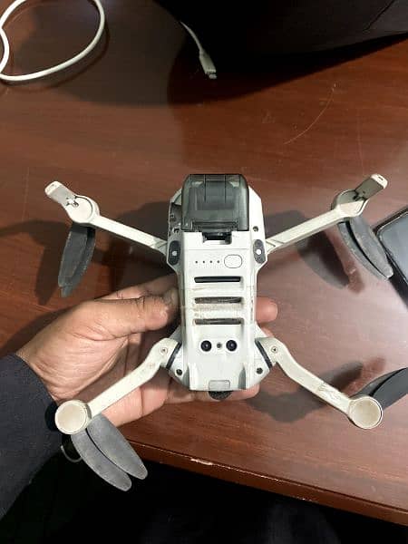 DJI mini 2 with two2 New battery urgent sale 8