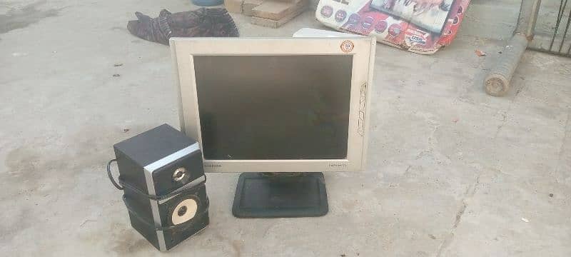 LCD with speaker, keyboard and mouse 1