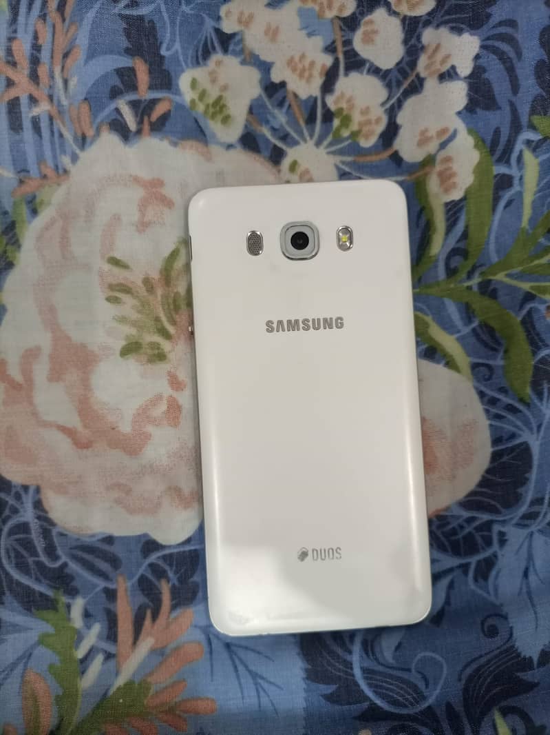 Samsung J7 5