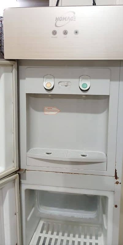 water Dispenser with mini freezer 6