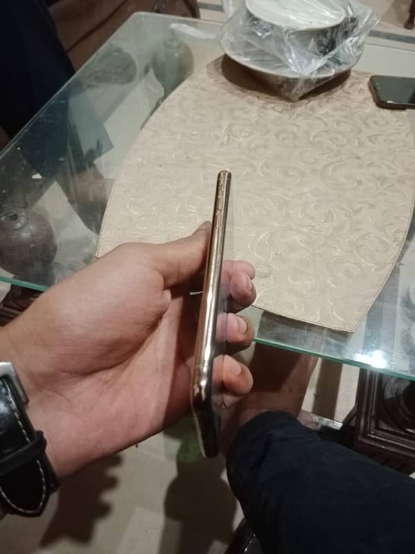 i phone xs Non PTA 64 GB 5