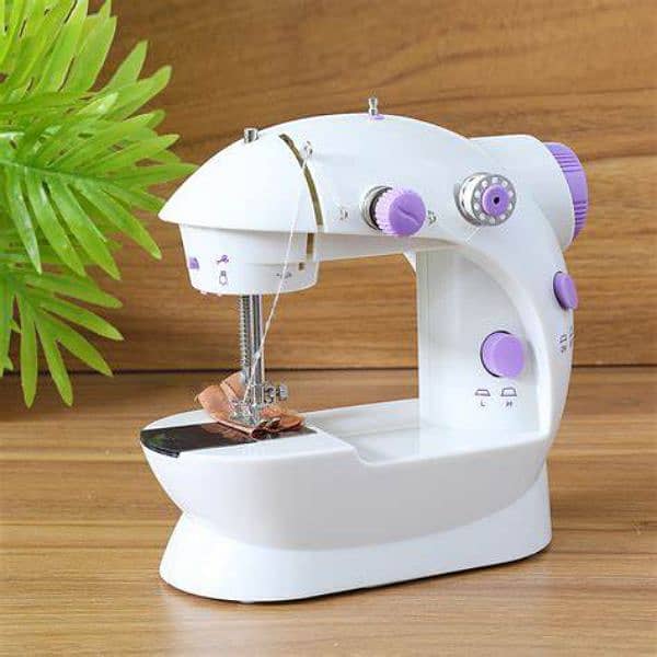 mini sewing machine 2