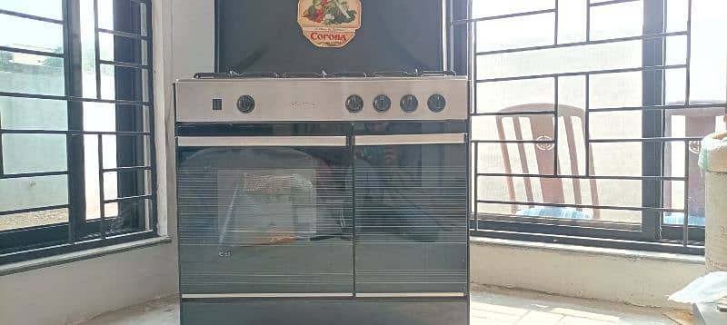 Corona Cooking Range 3 Burner, Oven and Hot Case 2