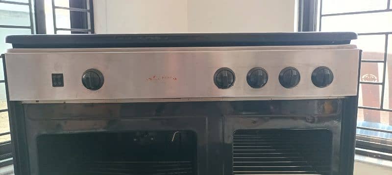 Corona Cooking Range 3 Burner, Oven and Hot Case 8