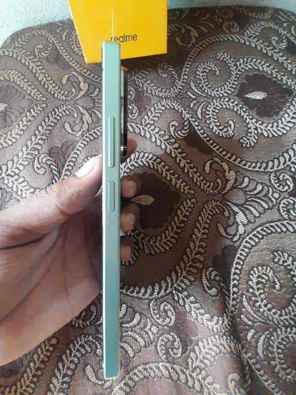 c67 realme good condition hai 6 month warranty be hai all ok hai 1