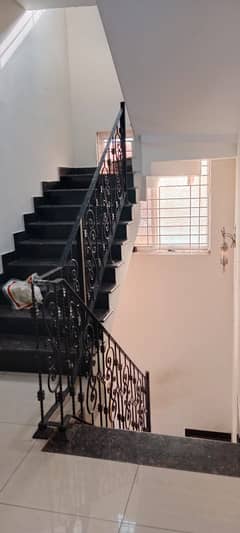 10 Marla upper portion available for rent in sector C1