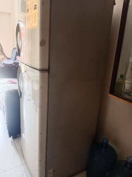 LG full size Refrigerator 6