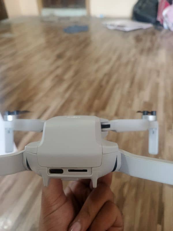 DJI Mini 2 Fly More Combo 8