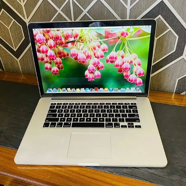 Apple MacBook Pro  | Mid 2014 | 256GB M2 card| 16GB Ram 15 inch 2