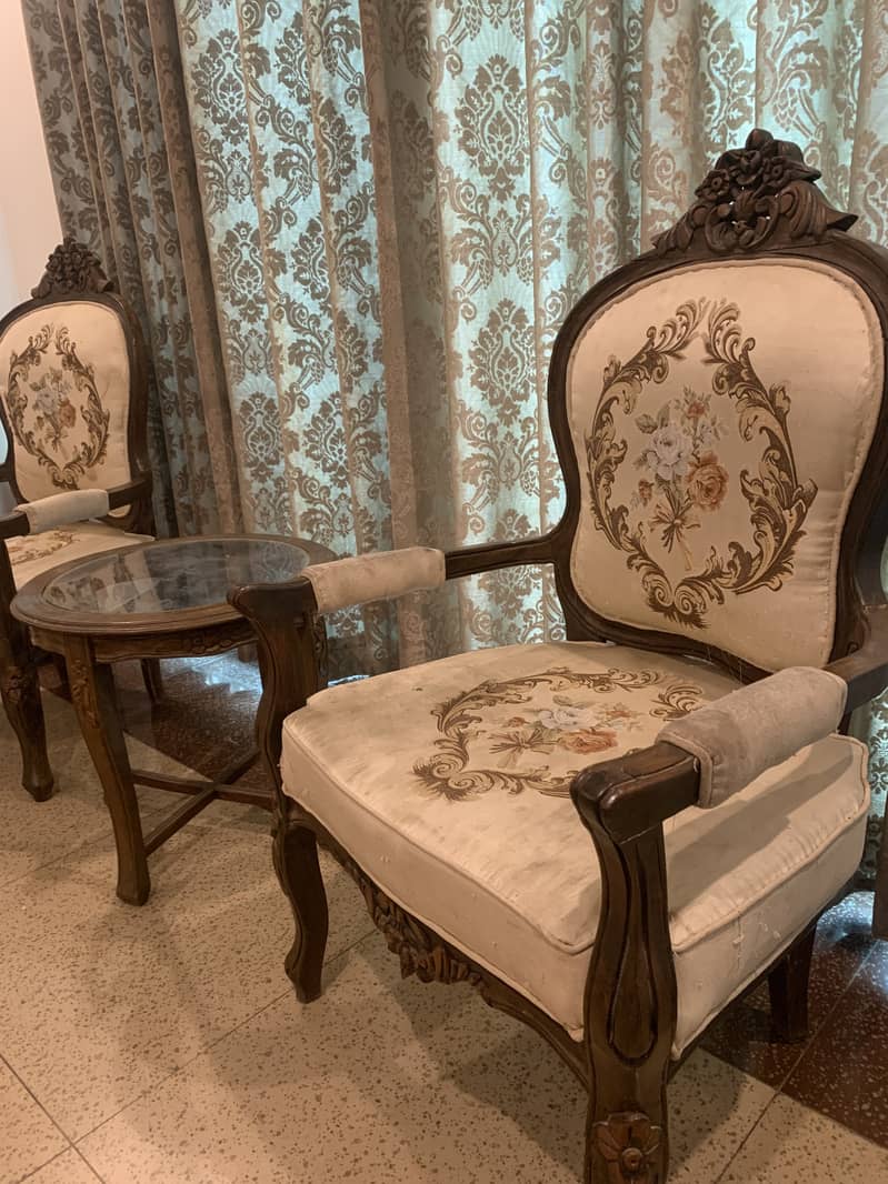 (QUICK SELLING) 1 TABLE 2 CHAIRS SET 0