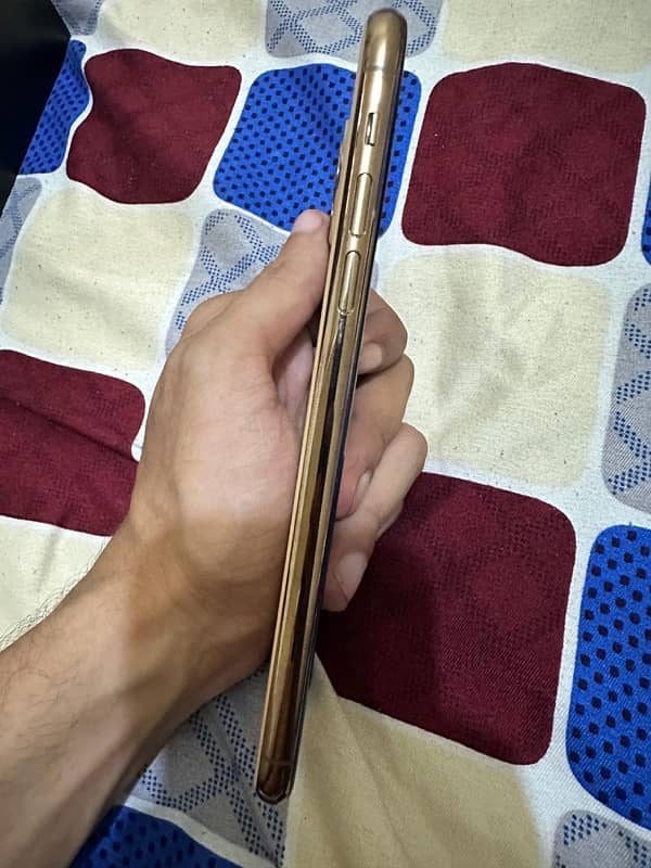 iPhone 11 Pro Max 512gb PTA approved 4