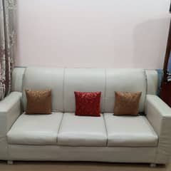 2+2+3 seater sofa for sale (in good condition)