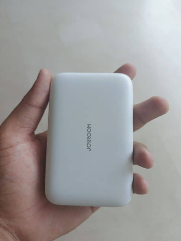 Original Joyroom 10,000 Mah Magsafe Powerbank 1