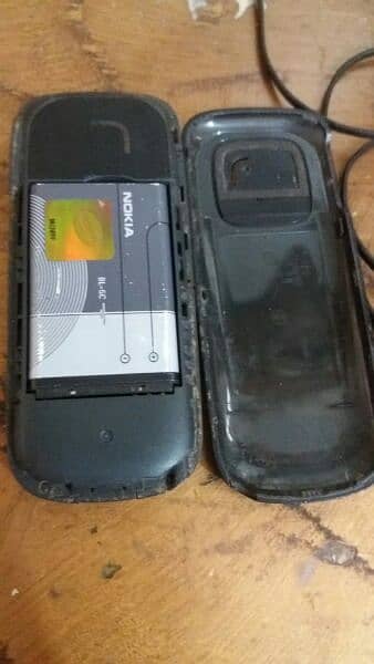 nokia 5030 or 2690for sale 3