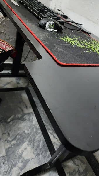 Gaming computer table 1