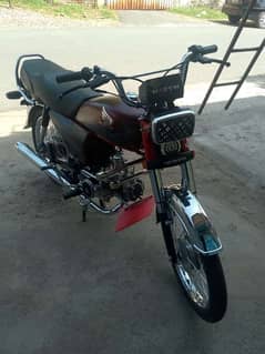 Honda CD70 2023/2024 in brand new condition