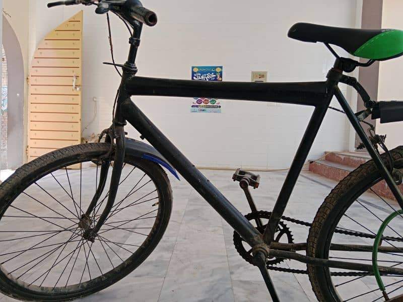 Bicycle for sale used like new all good 6