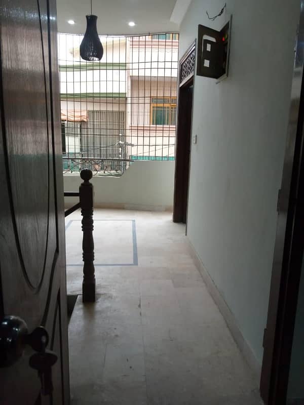 new bungalow on 120 yards for rent in new liyari scheme 33 6