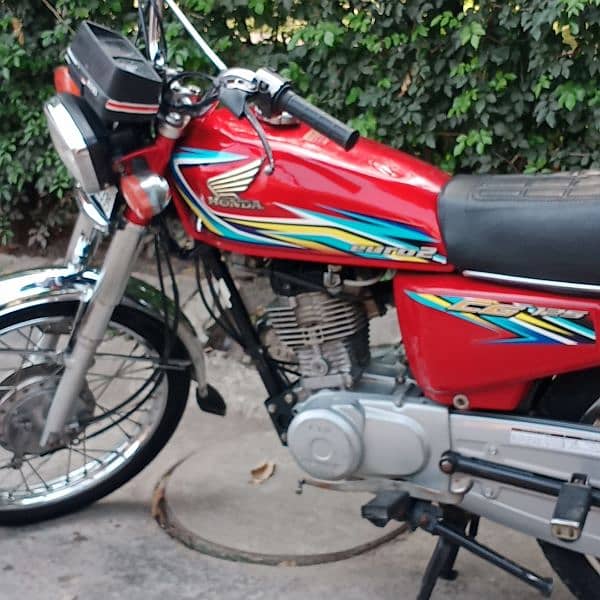 Honda 125 2019 model Golden nomber 8