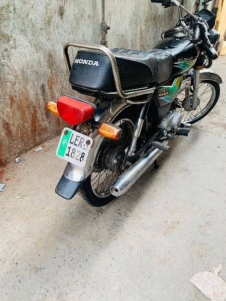 HONDA CD 70 TOTALLY GENIUNE 3