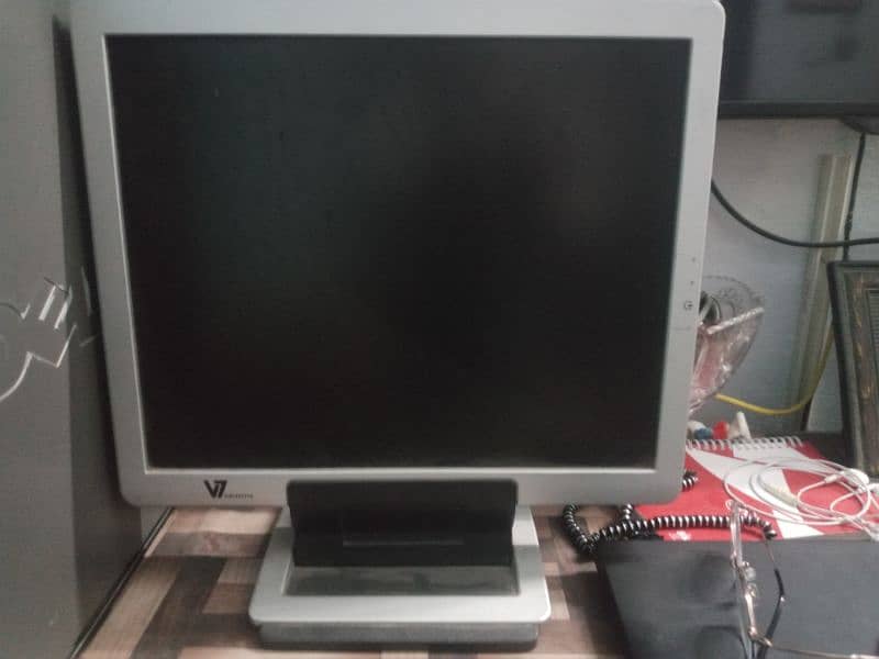 Core 2 duo PC With 1GB AMD GPU and 17 inch Monitor 1