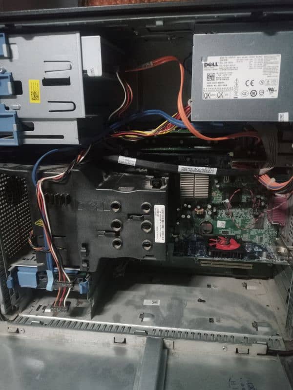 Core 2 duo PC With 1GB AMD GPU and 17 inch Monitor 3