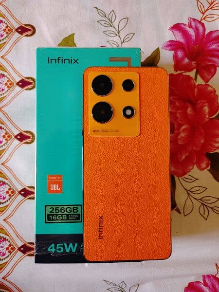 Infinix not 30 argent sail price 33000 only interested costamer 4