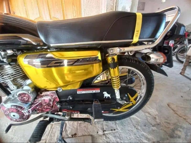 Honda 125 self start one handed 2