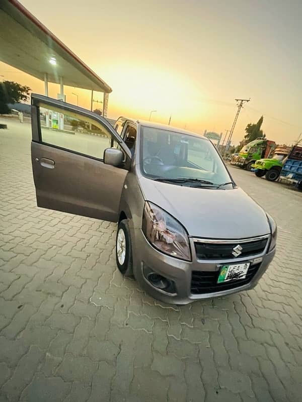 Suzuki Wagon R 2018 3