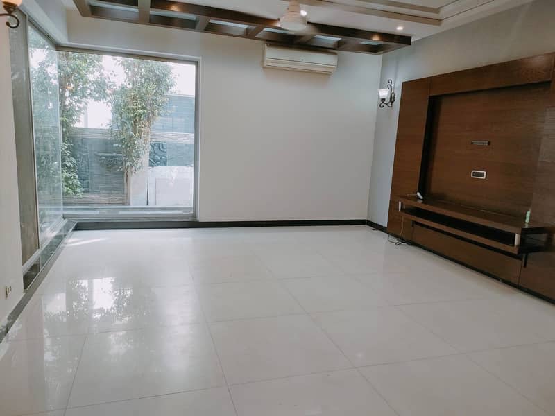 Modern 1 Kanal House For Rent In DHA Phase 6 Lahore 7