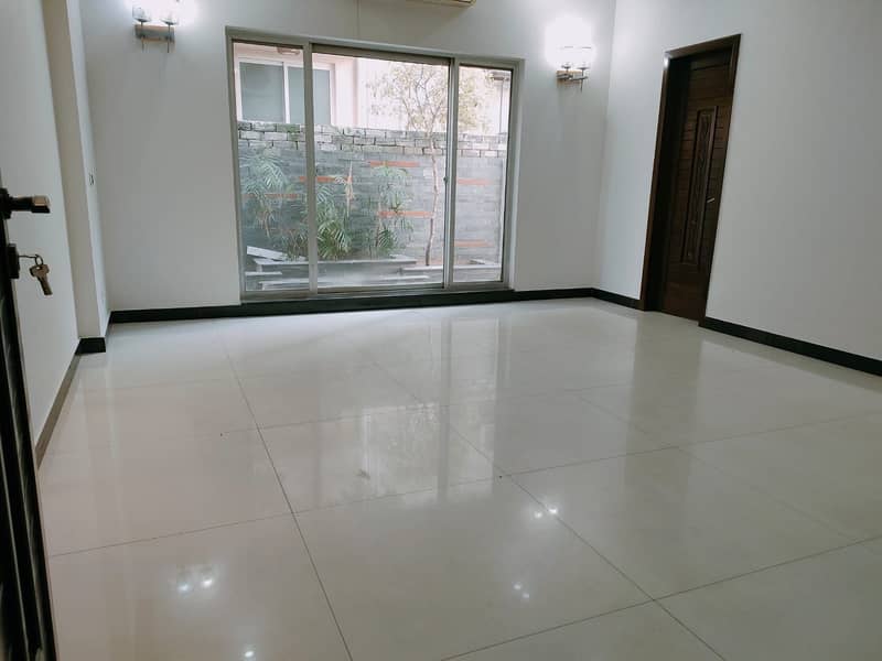 Modern 1 Kanal House For Rent In DHA Phase 6 Lahore 8