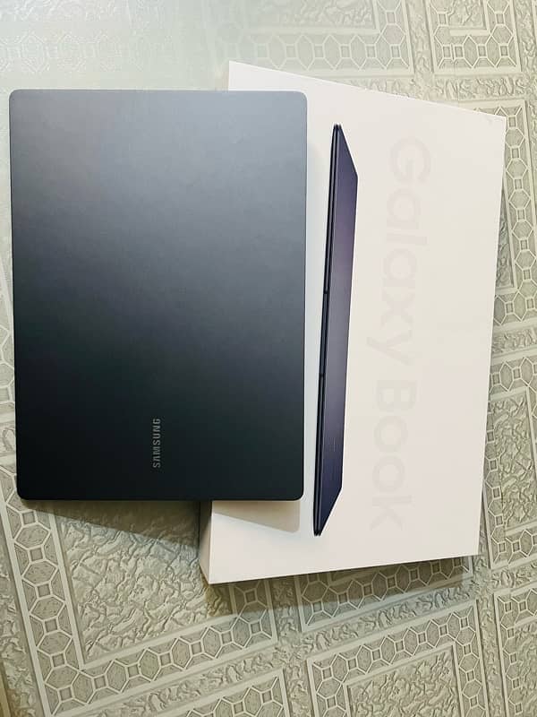 Samsung Galaxy Book 4 pro 2