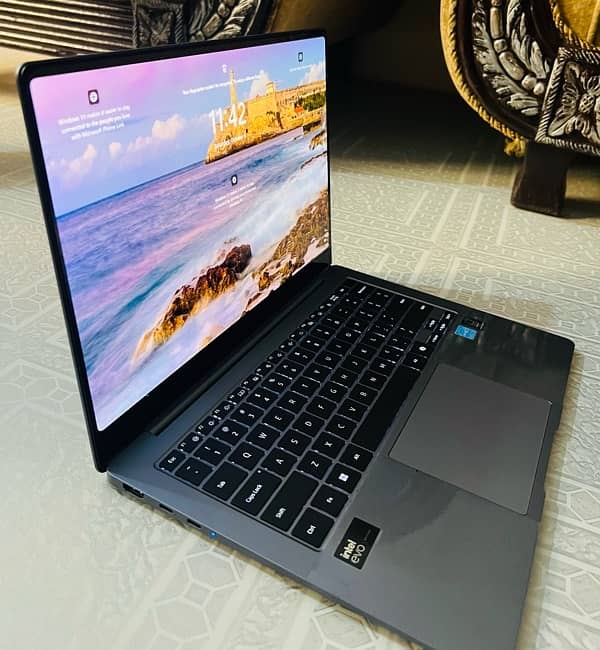 Samsung Galaxy Book 4 pro 3