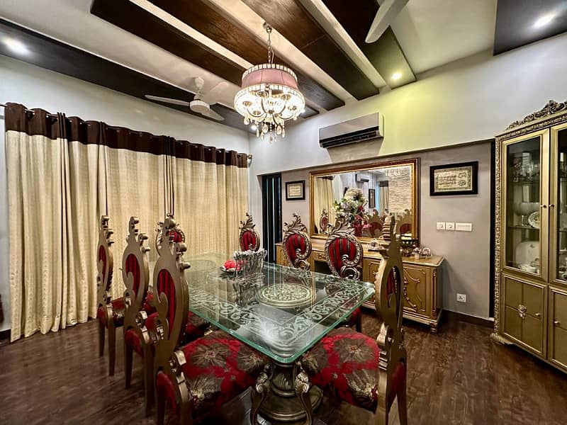 1 Kanal Luxury Bungalow For Sale In DHA Phase 5, Lahore. 5