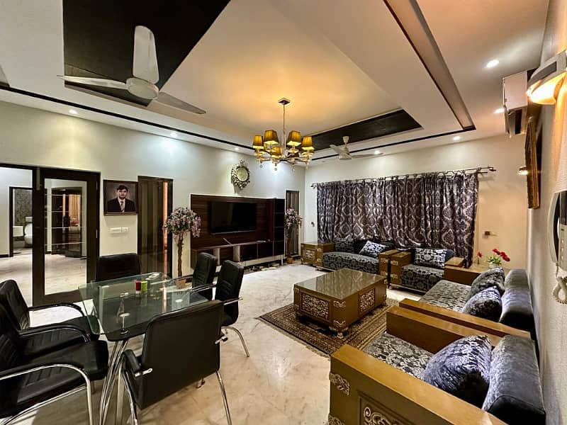 1 Kanal Luxury Bungalow For Sale In DHA Phase 5, Lahore. 10