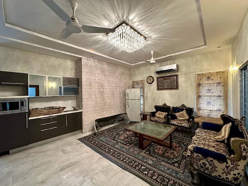 1 Kanal Luxury Bungalow For Sale In DHA Phase 5, Lahore. 19