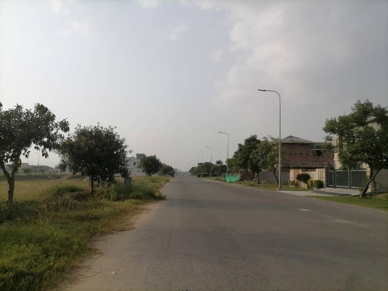 4 Marla Commercial Ideal Plot Available For Sale In DHA Phase 8 Broadway Commercial 4