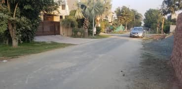 1 Kanal Ideal Plot Available For Sale In Phase 5 Block J DHA Lahore.