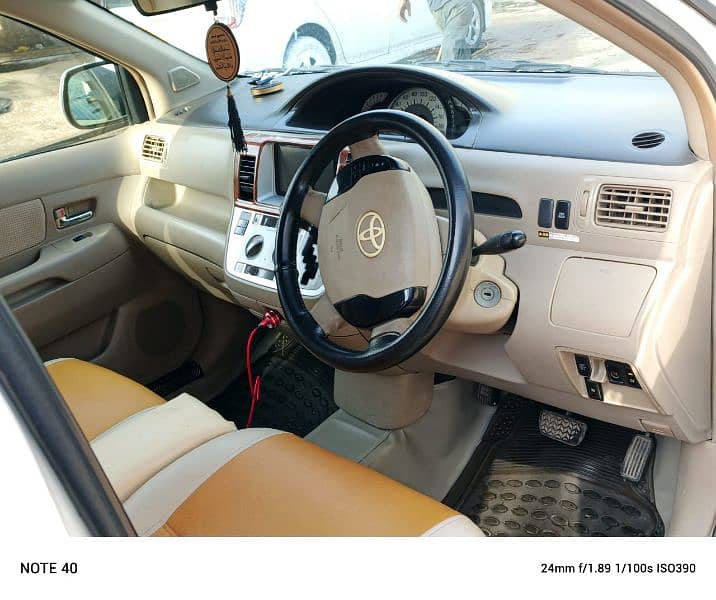 Toyota Raum 2012 5