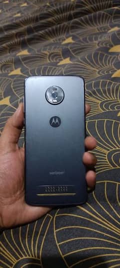 Moto Z4