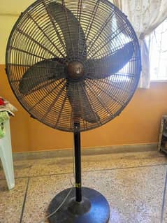 Pak fan 24 inches good condition urgent sale