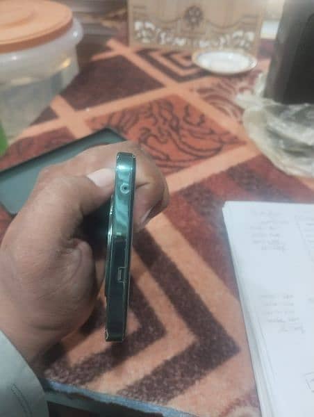 Oppo reno 12f 1