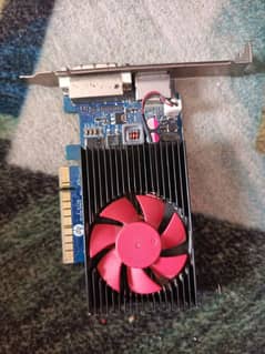 gaming card  2gb ddr 3for pc in working condition